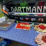 Mittagsbuffet am Bus